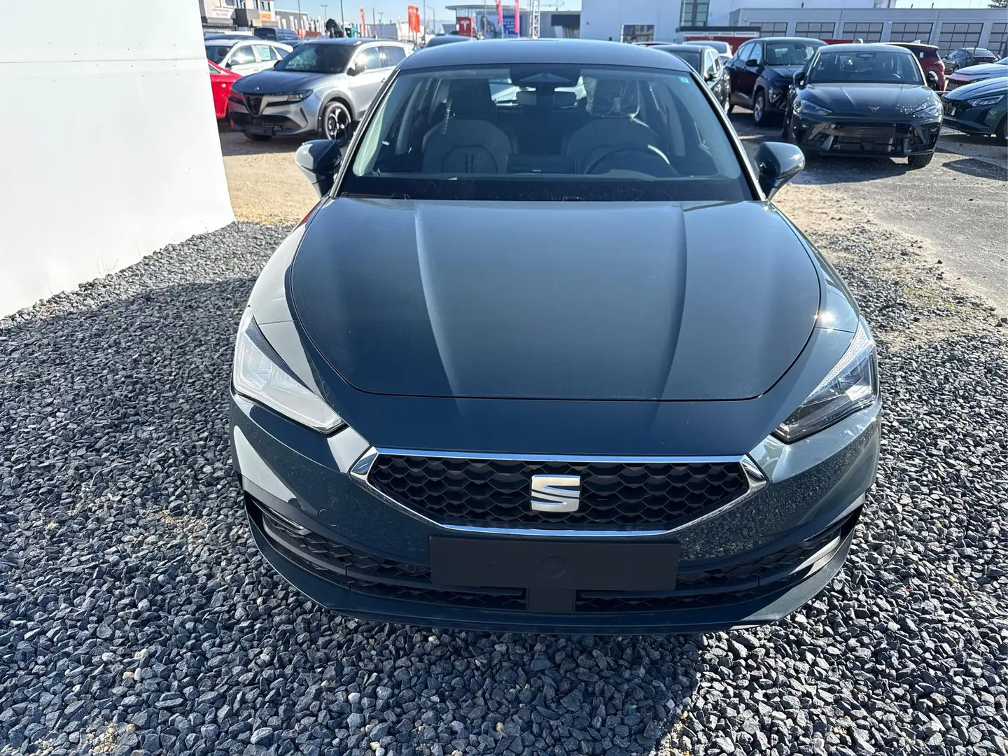 SEAT Leon Style ACC RFK PDC 1.5 TSI 85kW/115PS EURO6 EU-F... Blau - 2