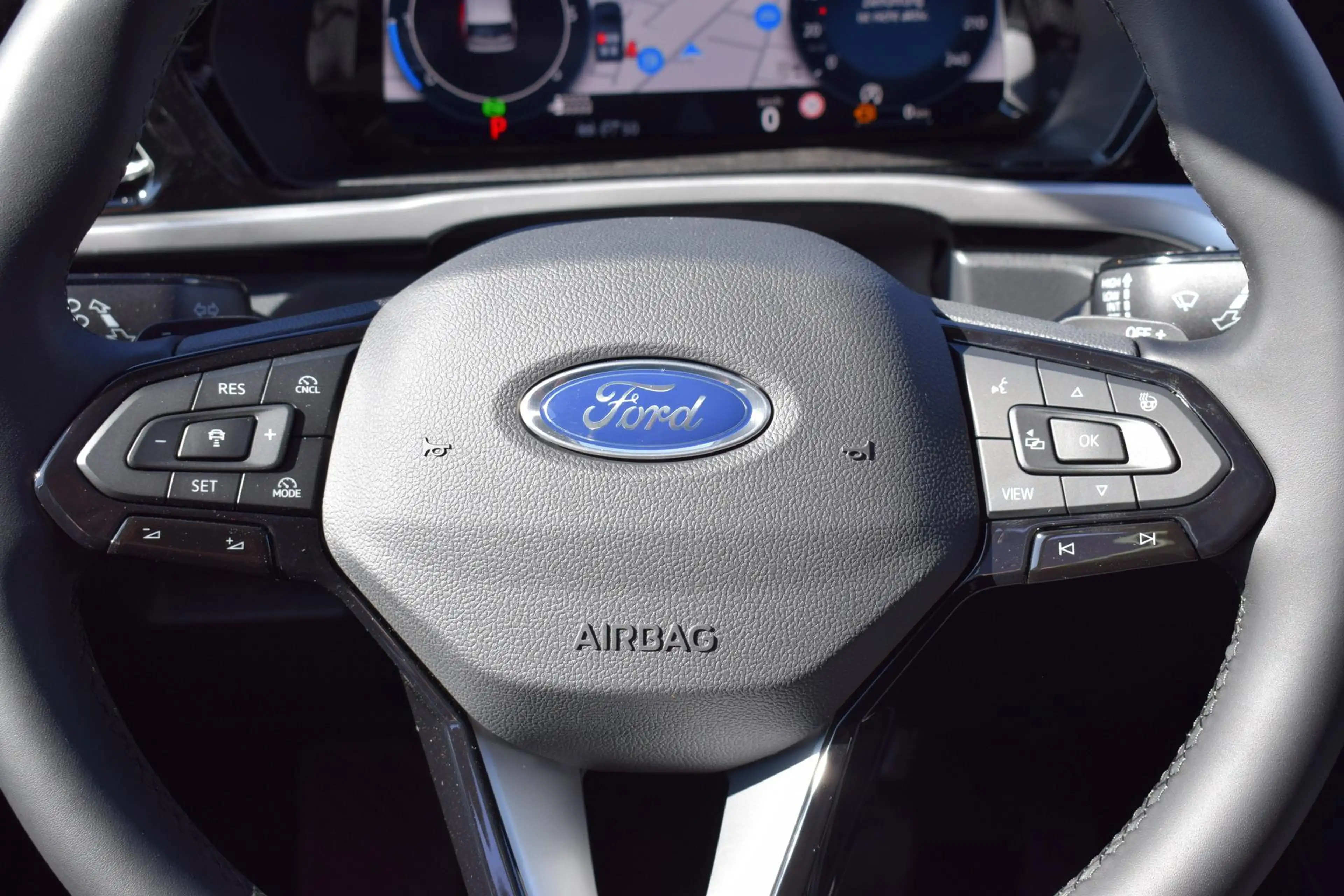 Ford Tourneo Connect Grand 2.0 EcoB Active L2 LED Kamera — photo 10