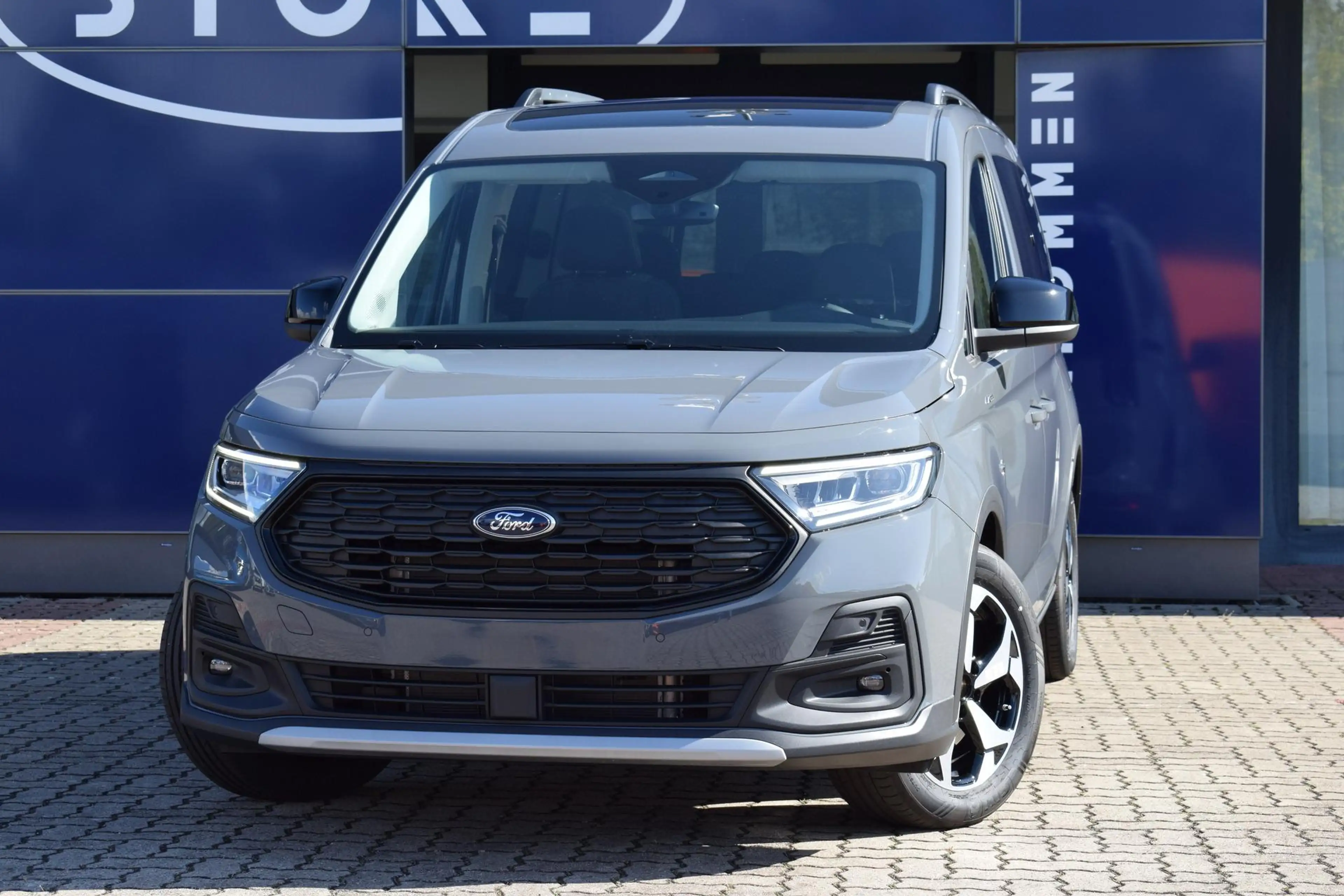 Ford Tourneo Connect Grand 2.0 EcoB Active L2 LED Kamera — photo 4