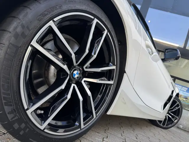 BMW Z4 view 4