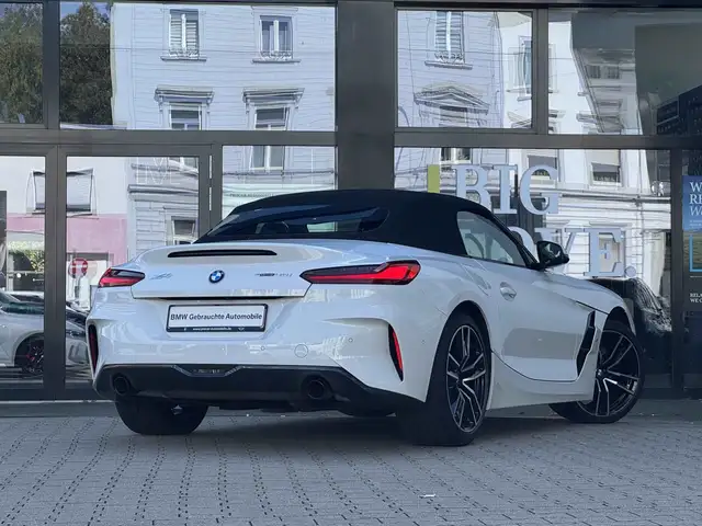 BMW Z4 view 2