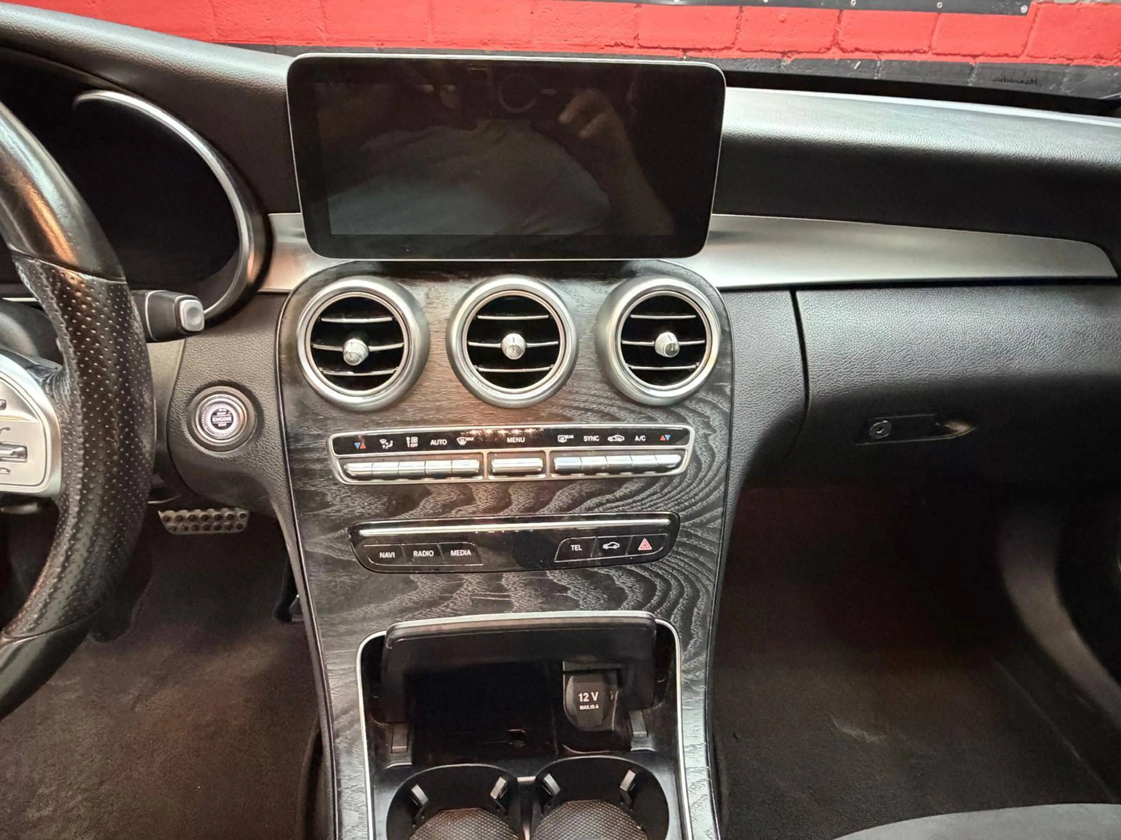 Mercedes-Benz C 180 C 180 d Business AMG LINE — photo 17