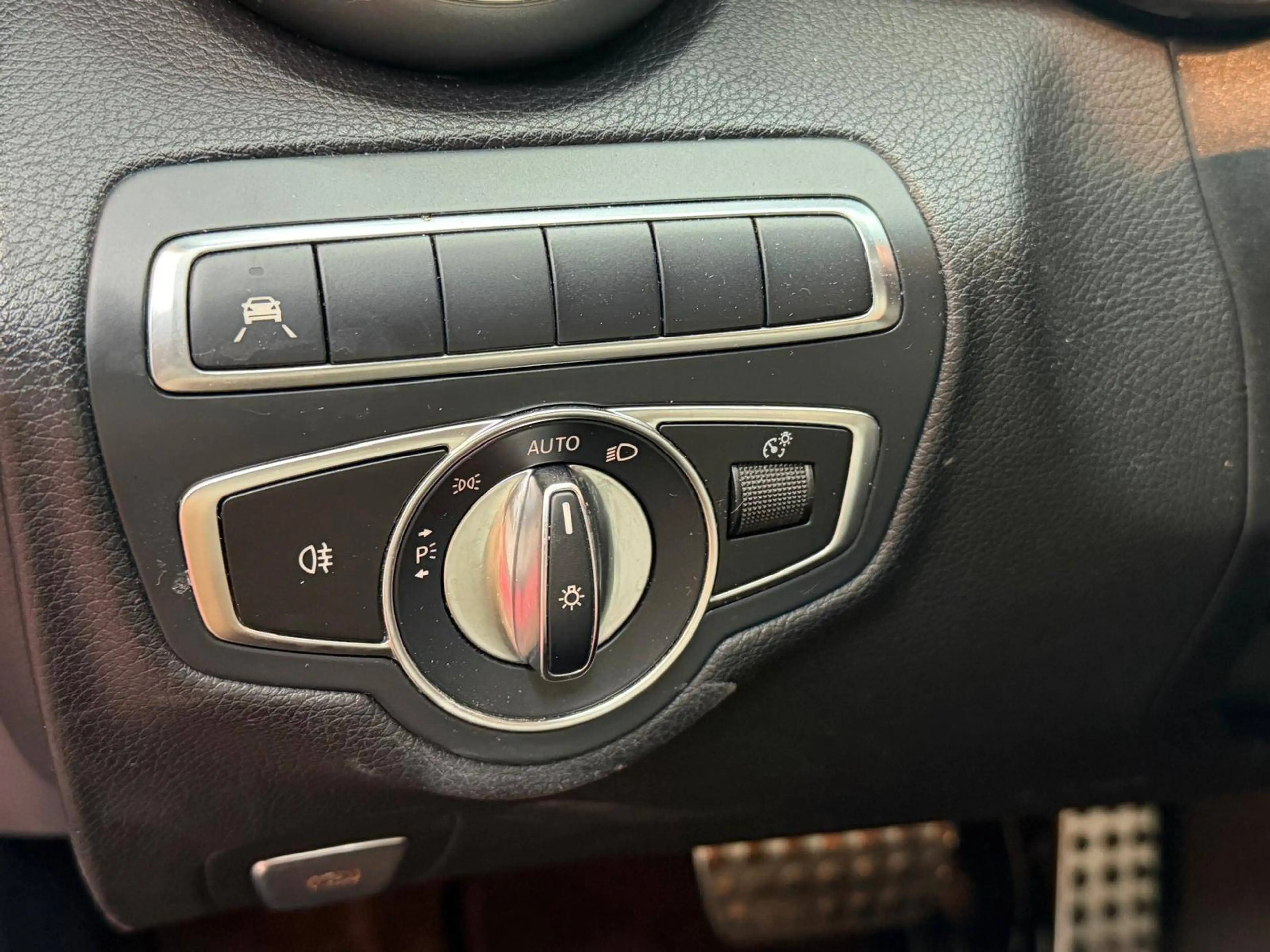 Mercedes-Benz C 180 C 180 d Business AMG LINE — photo 23