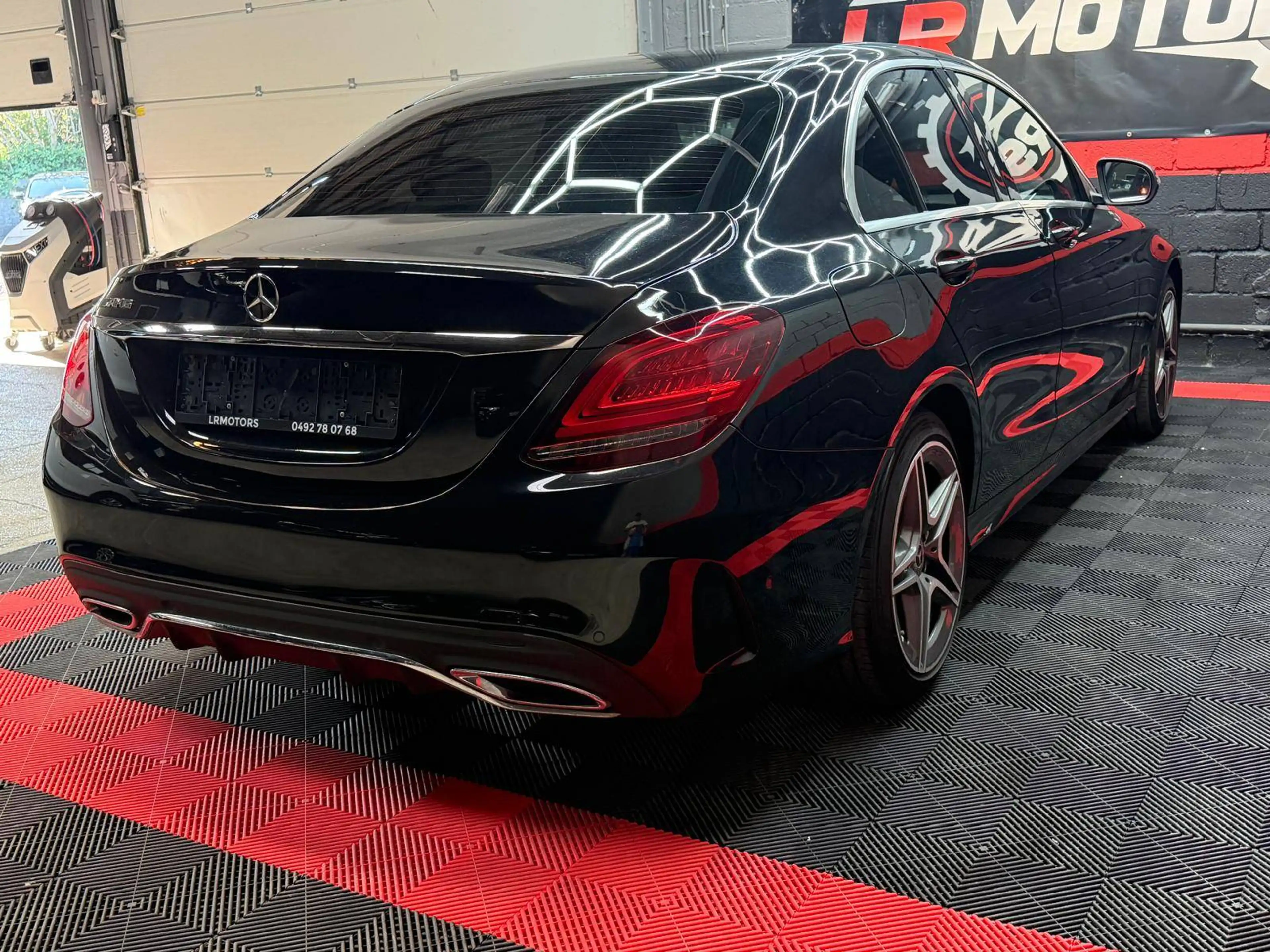Mercedes-Benz C 180 C 180 d Business AMG LINE — photo 10