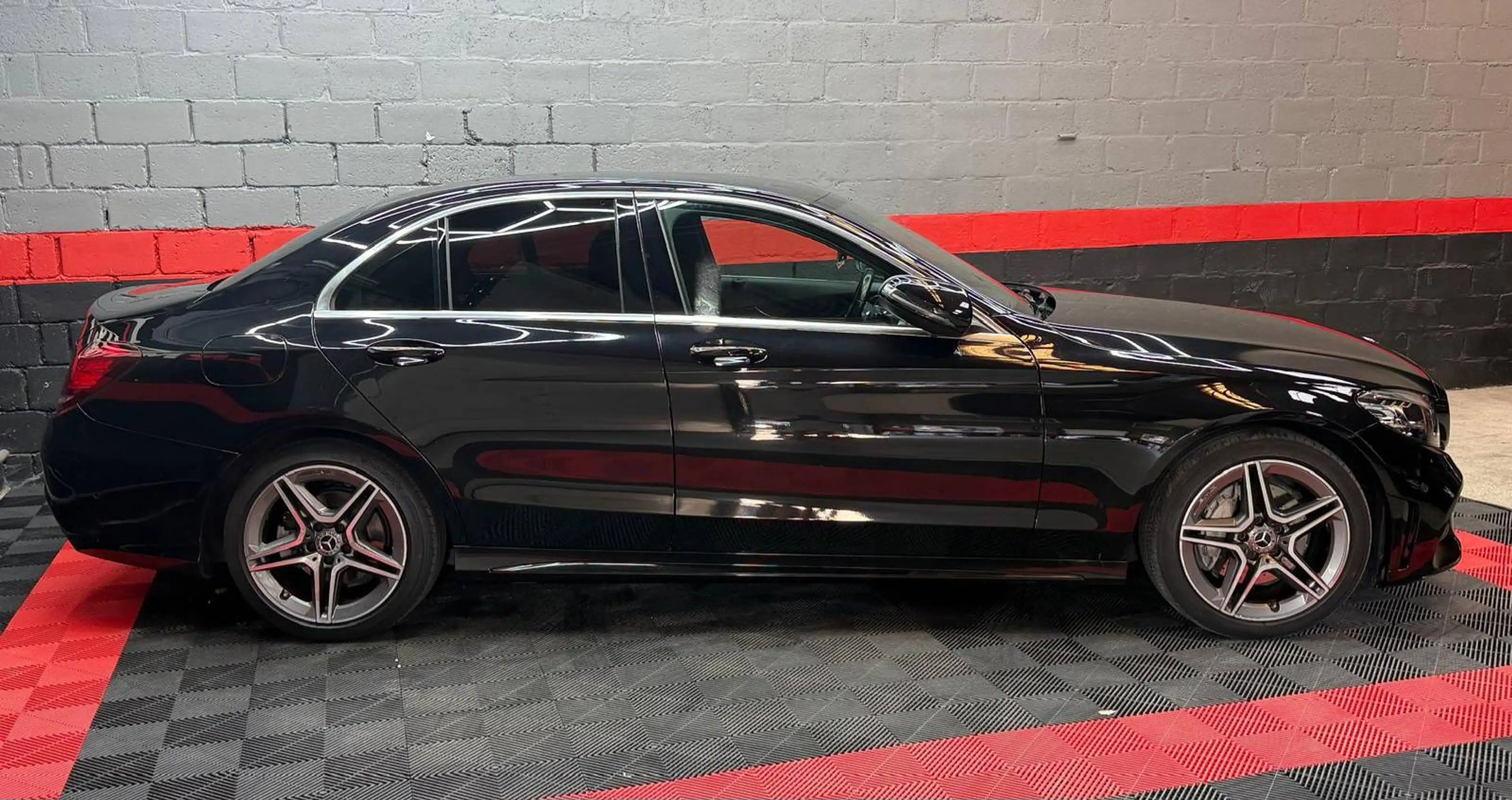 Mercedes-Benz C 180 C 180 d Business AMG LINE — photo 7