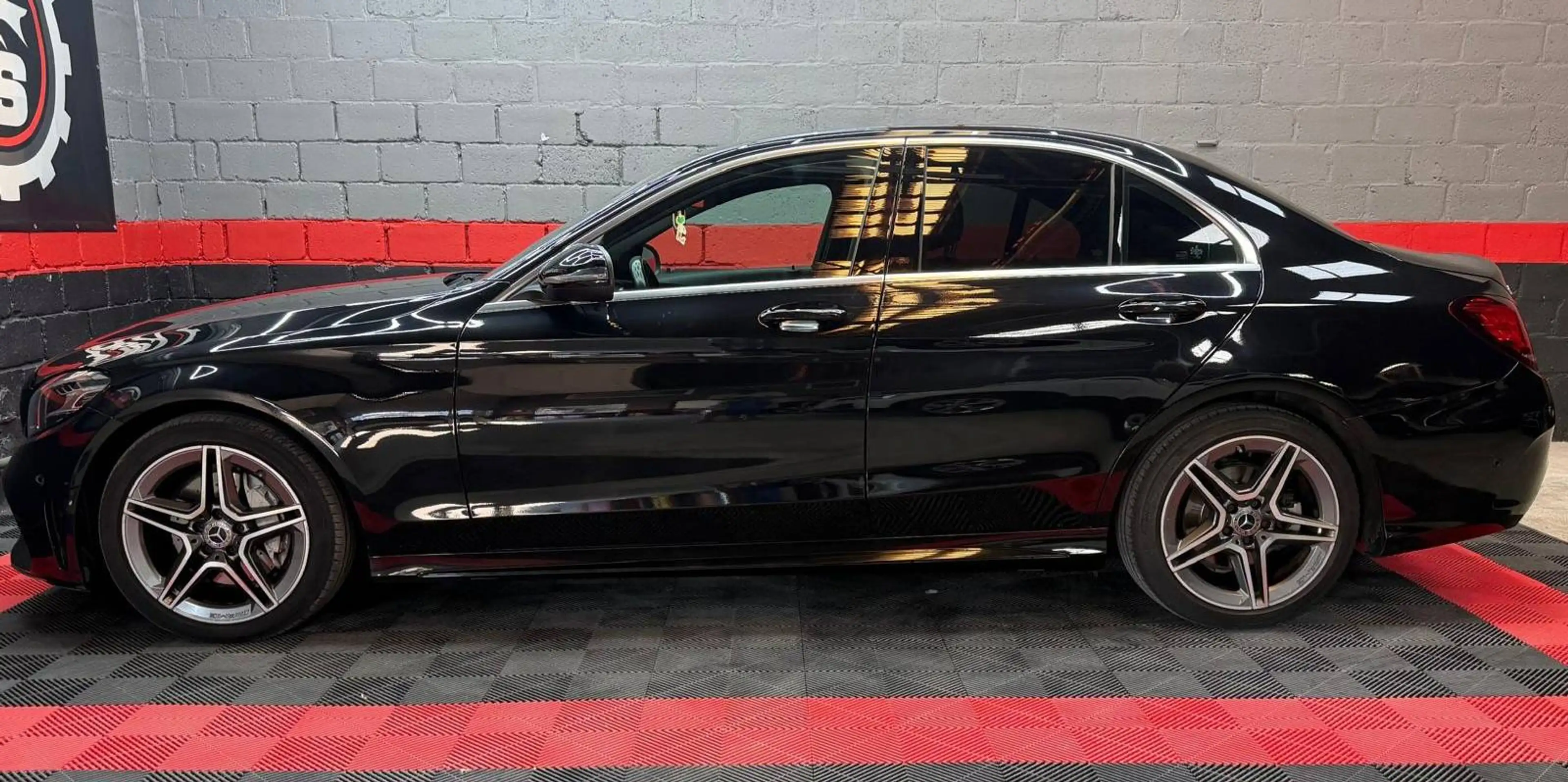 Mercedes-Benz C 180 C 180 d Business AMG LINE — photo 8