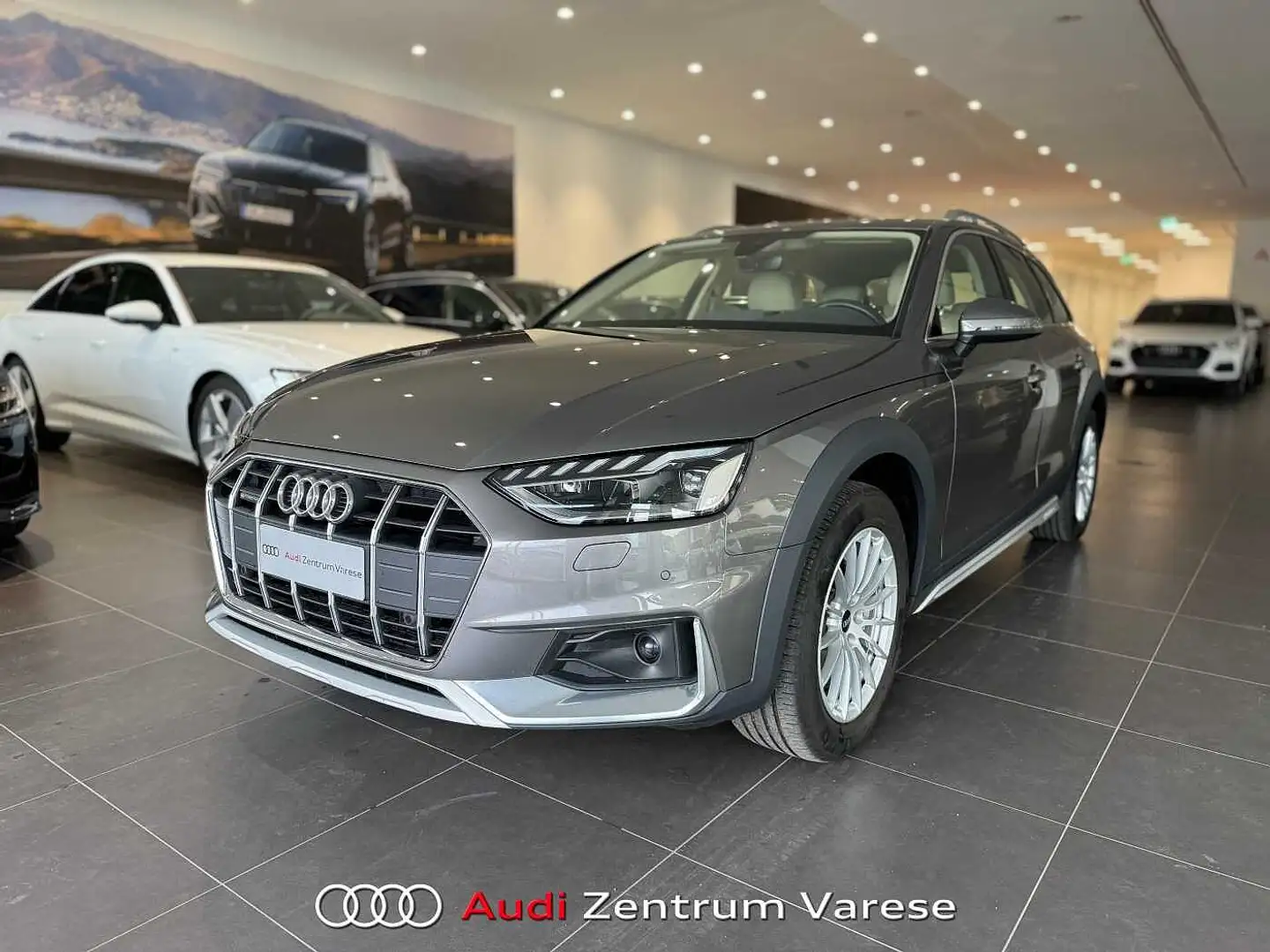 Audi A4 allroad 40 TDI 204CV MHEV Quattro Stronic Grijs - 1