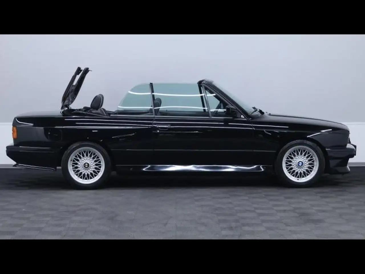 BMW M3 E30 Cabrio 2.3 215ch *matching number*, foto 5