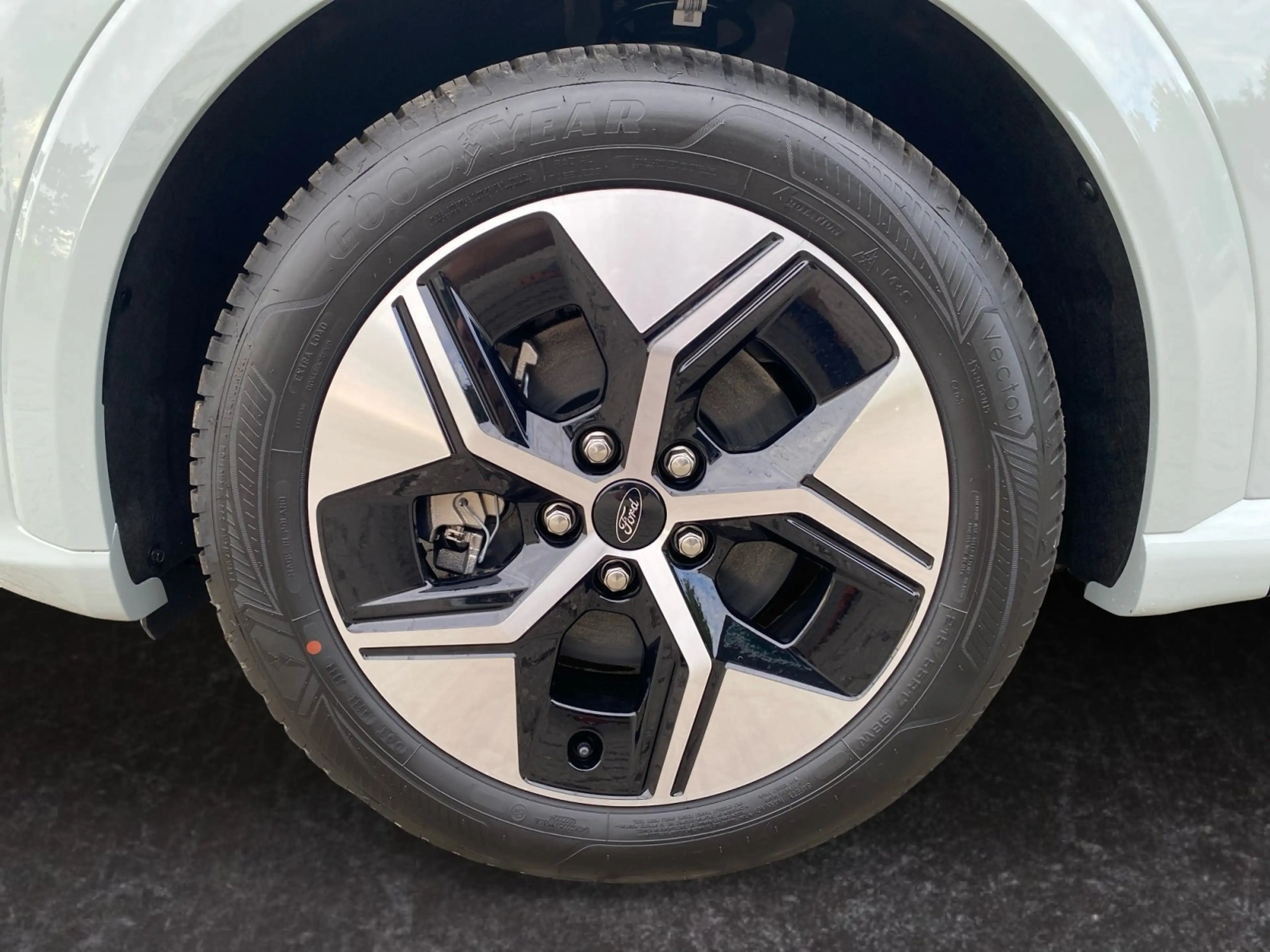 Ford Puma Gen-E 46,8 kWh TEMP+KAMERA+PDC+NAVI — photo 15