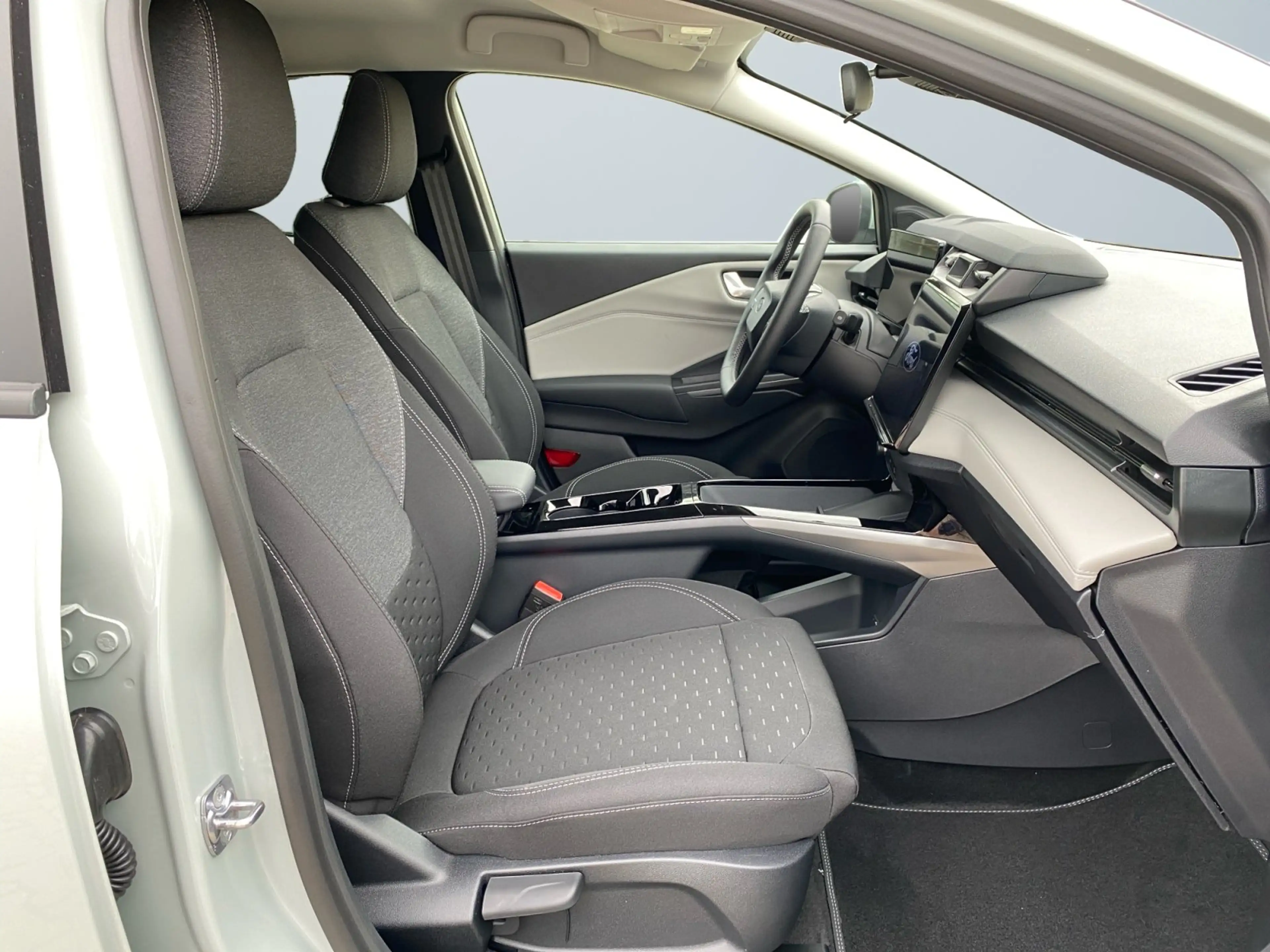 Ford Puma Gen-E 46,8 kWh TEMP+KAMERA+PDC+NAVI — photo 10