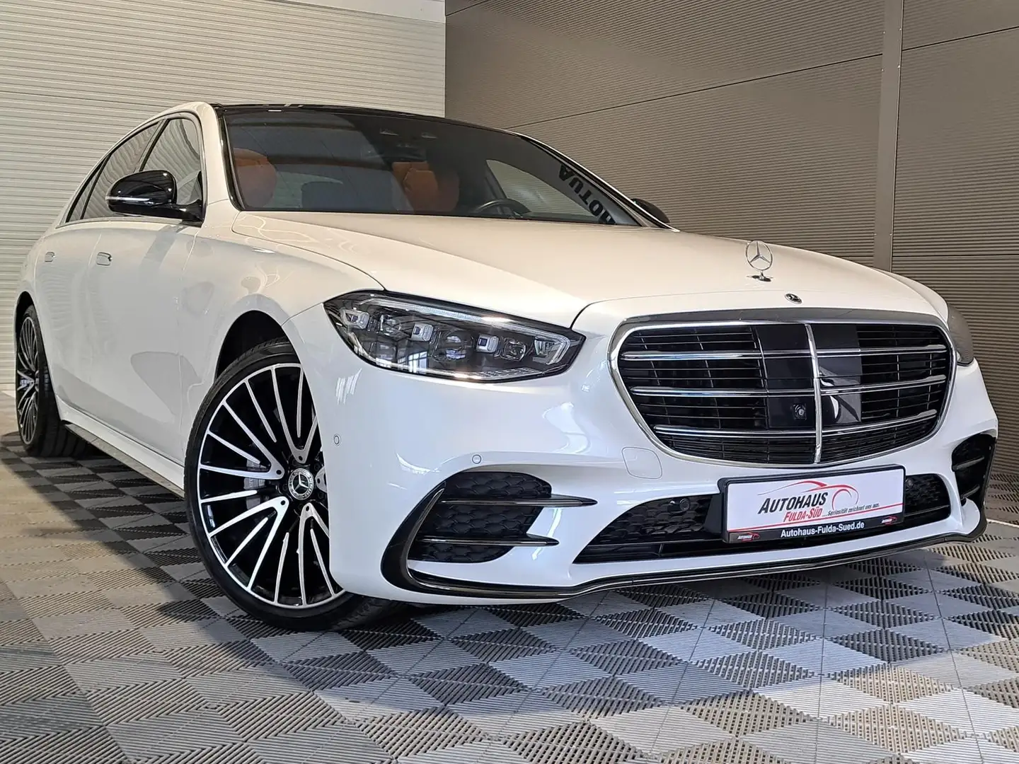 Mercedes-Benz S 400 d 4Matic AMG Line°360°Pano°Burmester°HUD° Weiß - 1