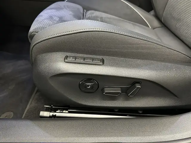 Skoda Superb Kombi 2,0 TDI Sportline 4x4 DSG.Matrix LED/ACC/... Ansicht 12