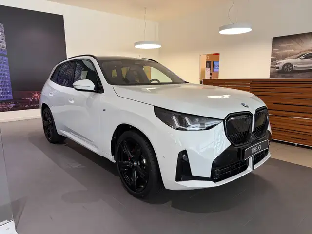 BMW X3 view 3