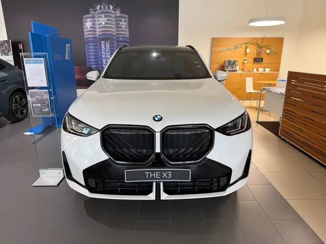 BMW X3 view 2