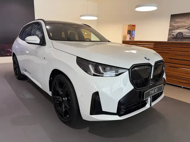 BMW X3 view 5