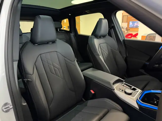 BMW X3 view 13