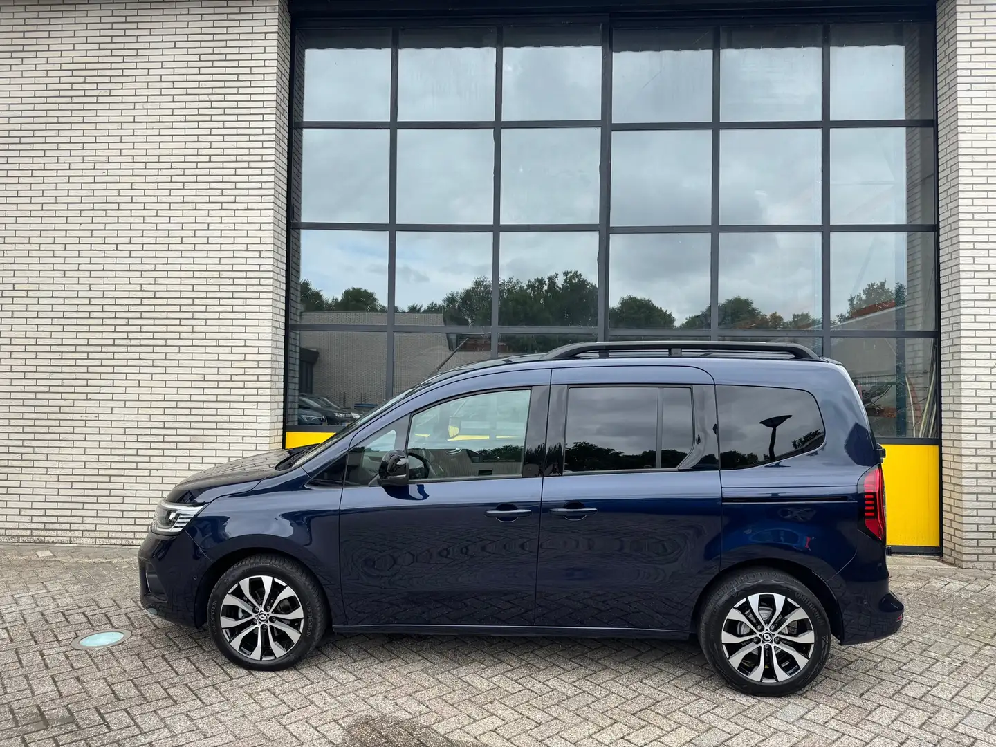 Renault Kangoo 130PK!!!!! Full option, Navi, Camera & stoelverwar Blau - 2
