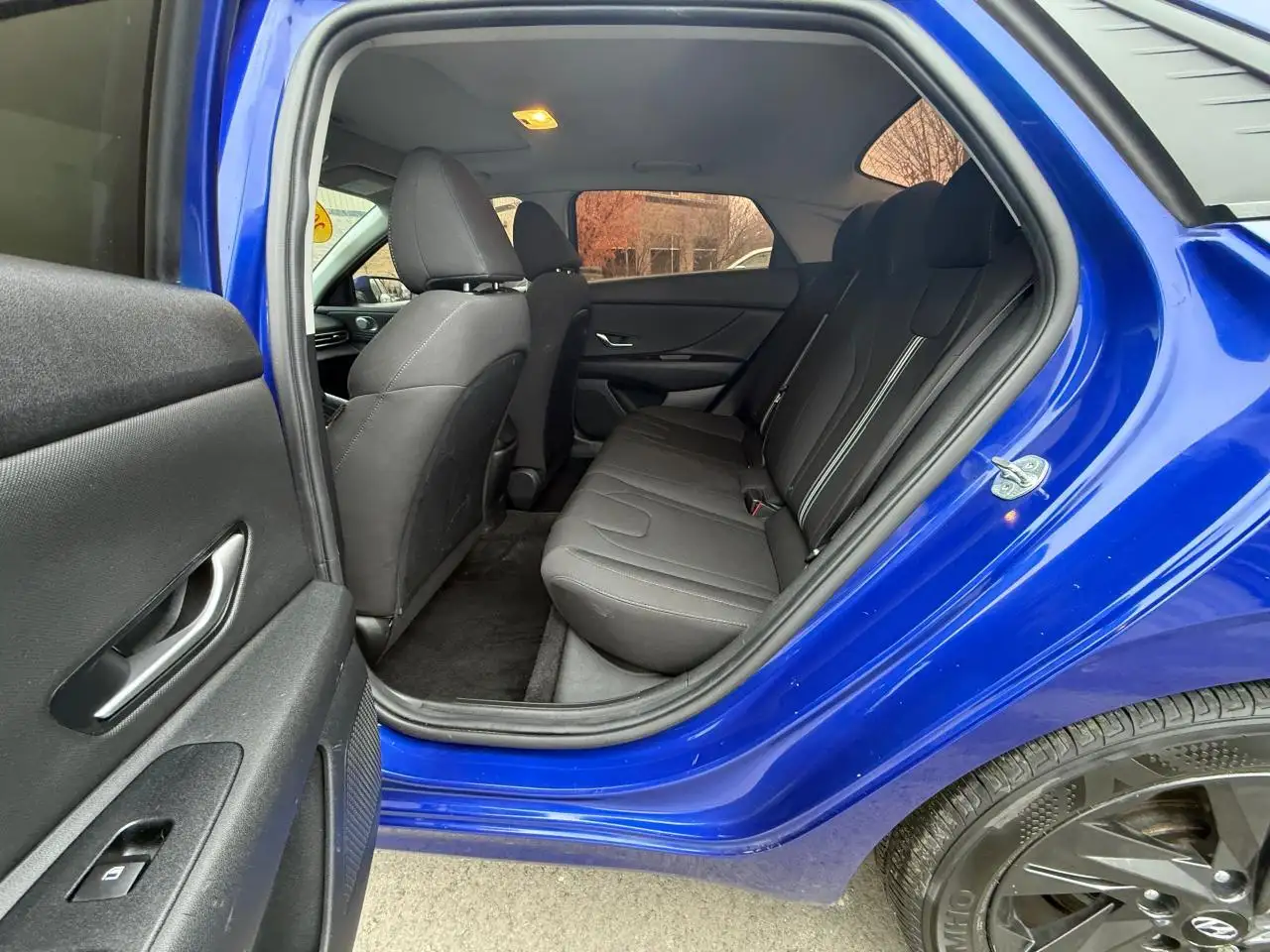 Hyundai ELANTRA снимка Hyundai ELANTRA