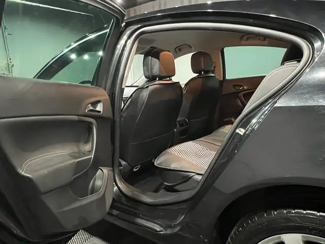 Opel Insignia view 10