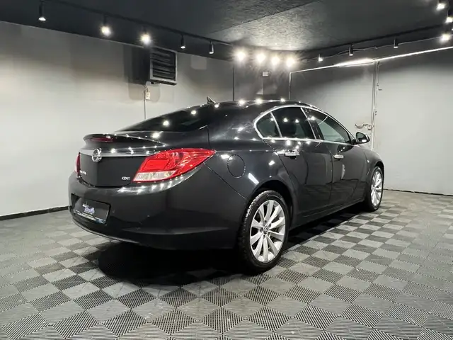 Opel Insignia view 4