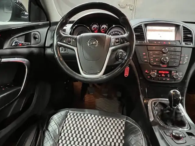 Opel Insignia view 14