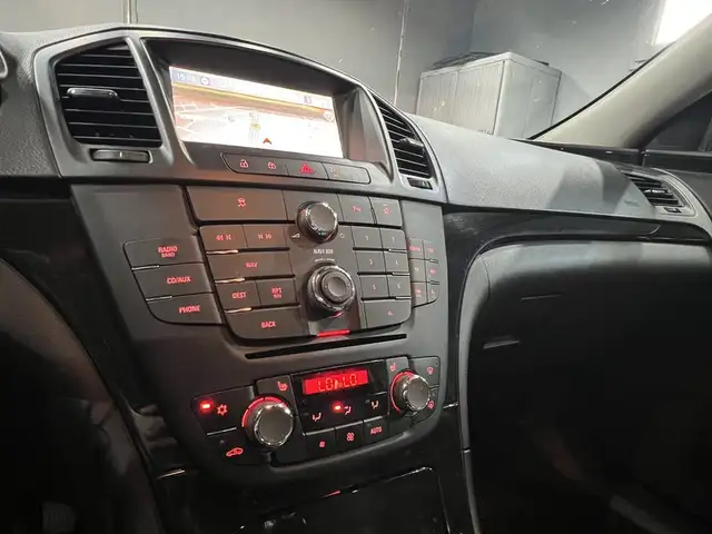 Opel Insignia view 18