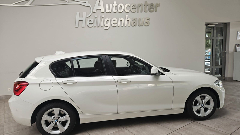 BMW 120 i Vollleder Navi Tempomat Sitzheizung PDC LED — photo 3