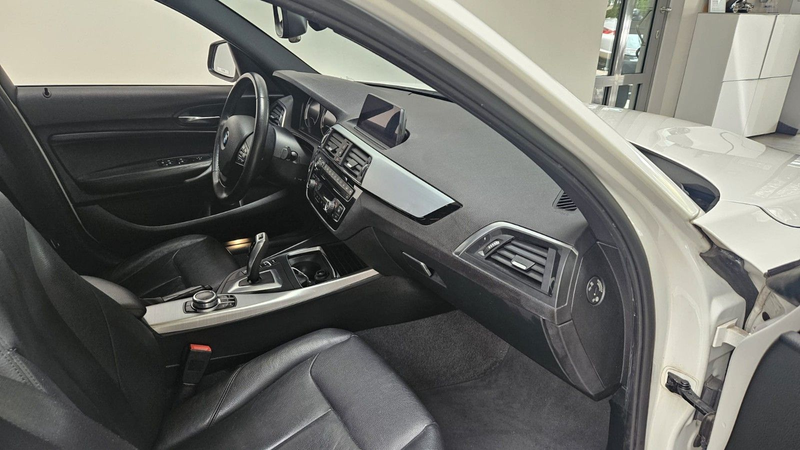 BMW 120 i Vollleder Navi Tempomat Sitzheizung PDC LED — photo 12
