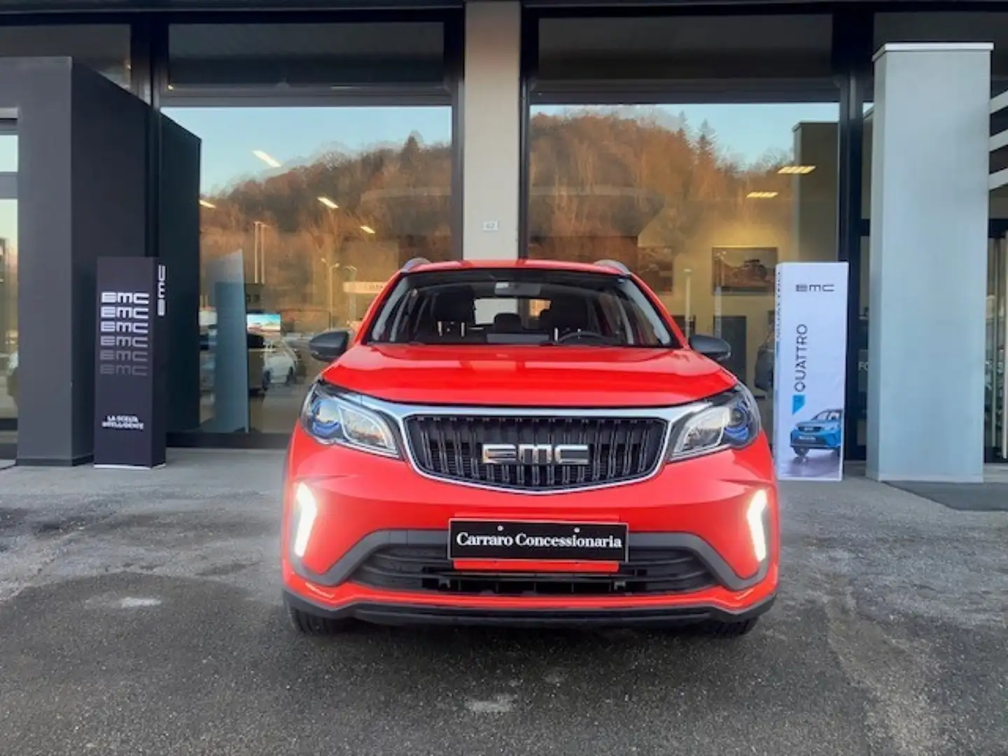 EMC QUATTRO 1.5 Cambio Automatico Rojo - 2