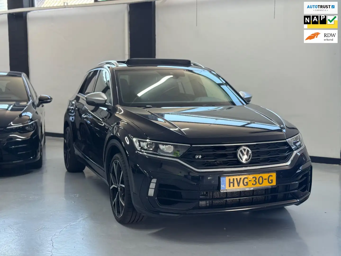 Volkswagen T-Roc R 2.0 TSI 4Motion Pano|Dealer onderhouden|1ste eig Zwart - 1