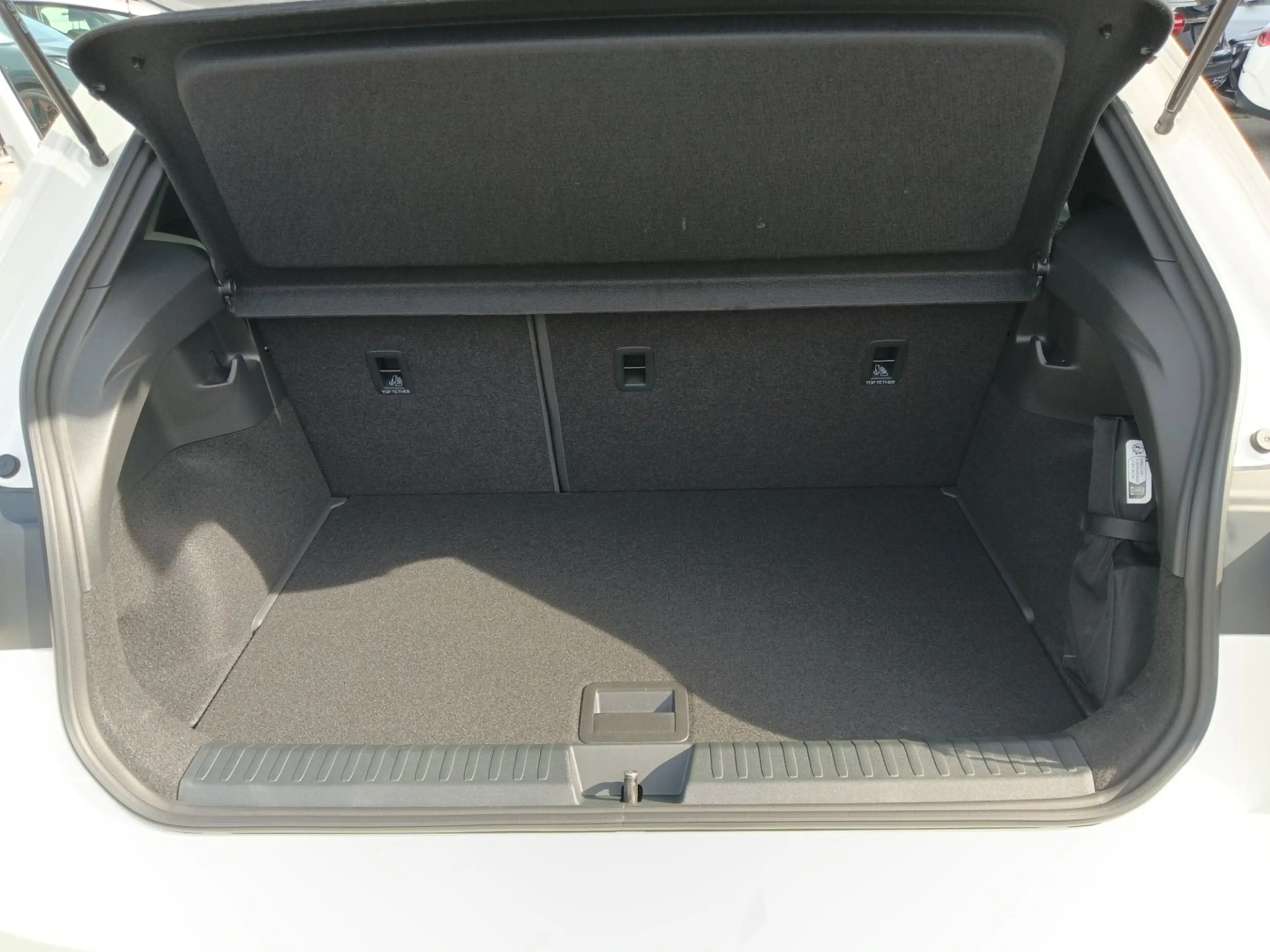 Volkswagen ID. Polo VW ID. Polo Style Edition+ 155 kW - 52 kWh — photo 15