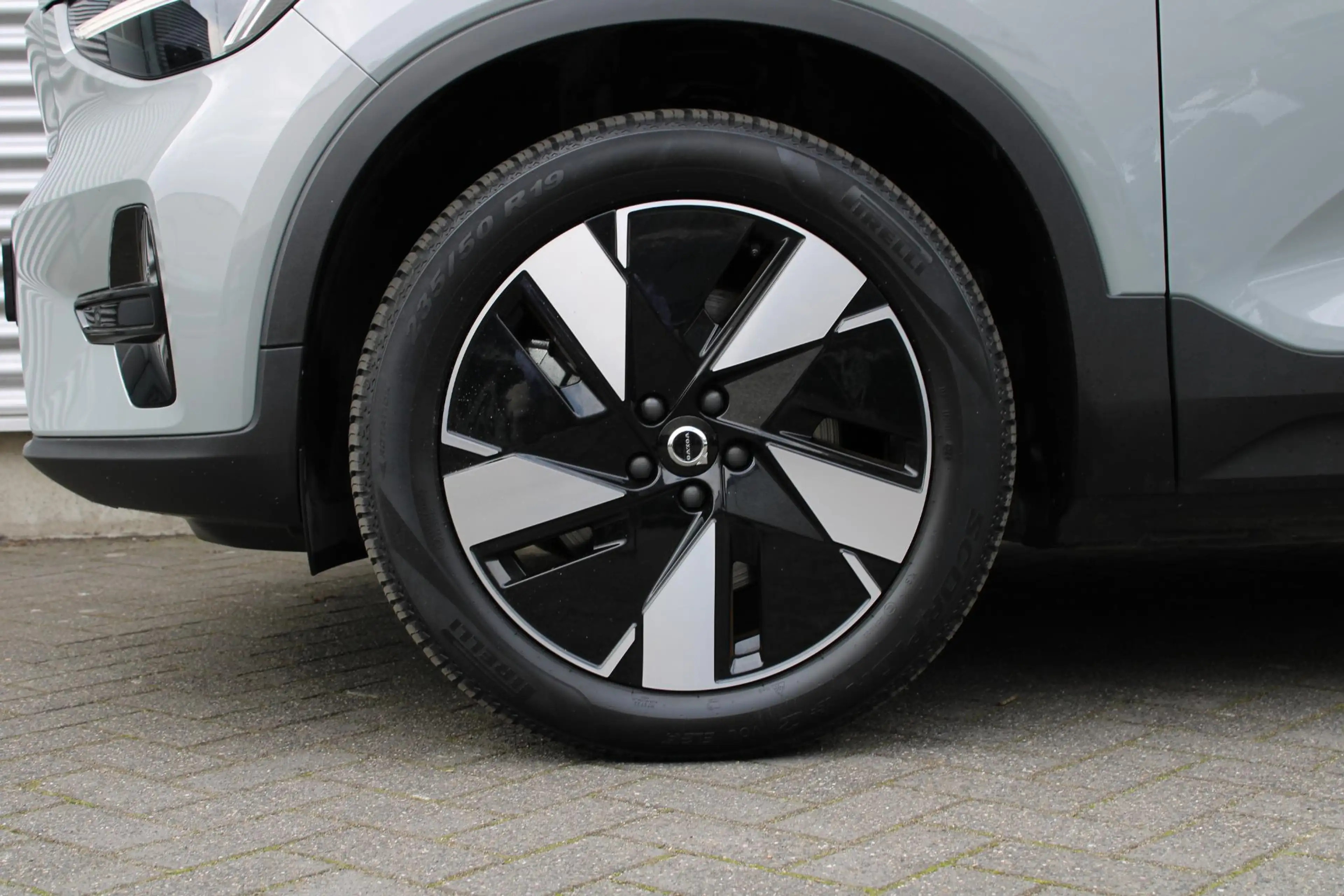 Volvo EX40 Single Motor Extended Range Plus 82 kWh | Trekhaak — photo 7