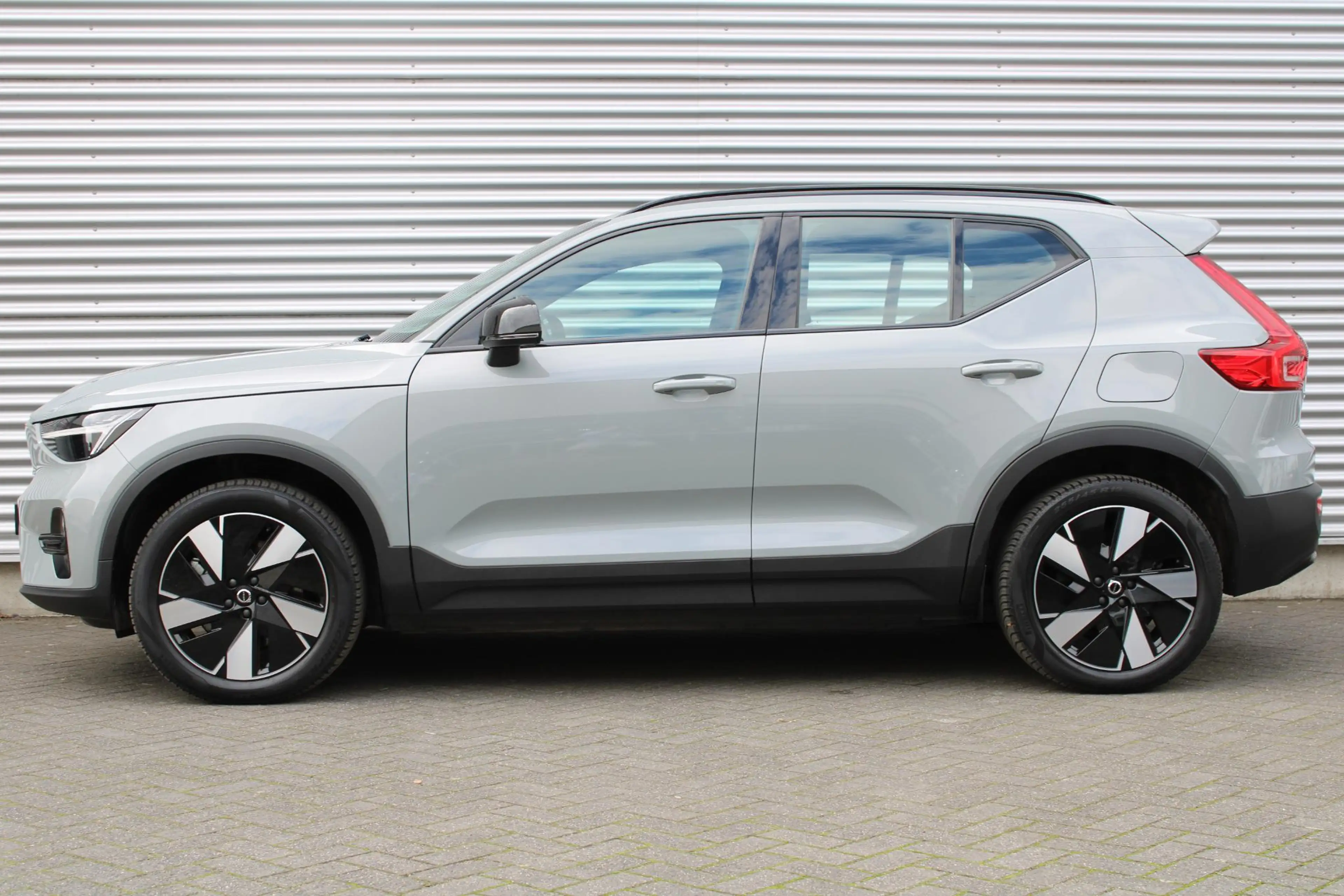 Volvo EX40 Single Motor Extended Range Plus 82 kWh | Trekhaak — photo 8