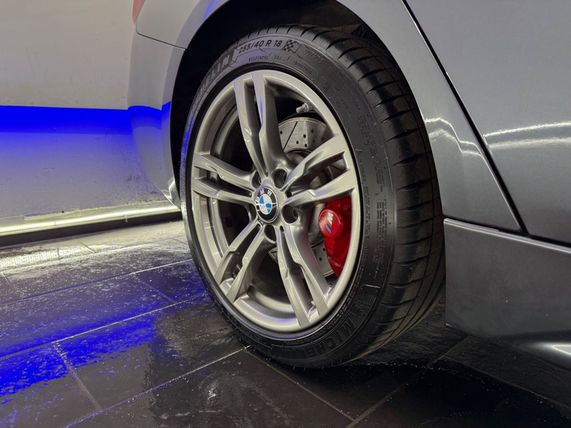 BMW 335 d Touring xDrive M Sport LEDER LED AERO SPUR — photo 6