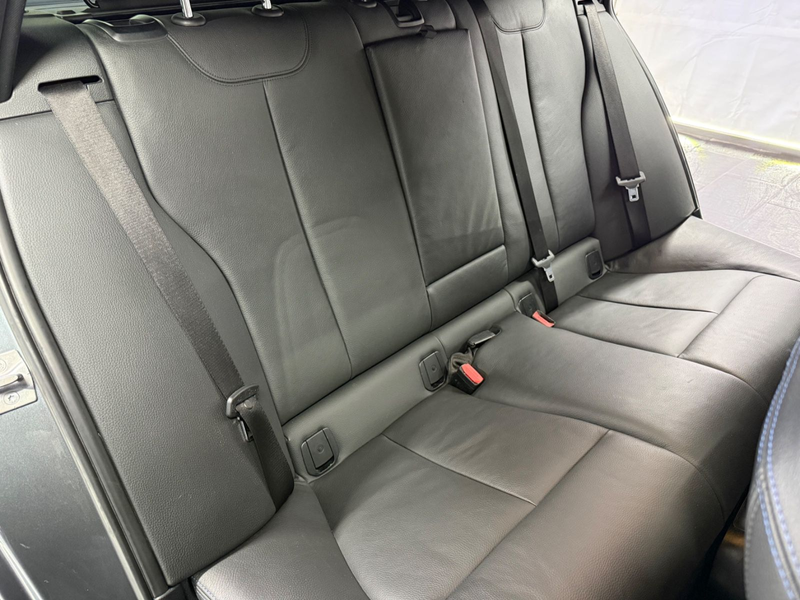 BMW 335 d Touring xDrive M Sport LEDER LED AERO SPUR — photo 15