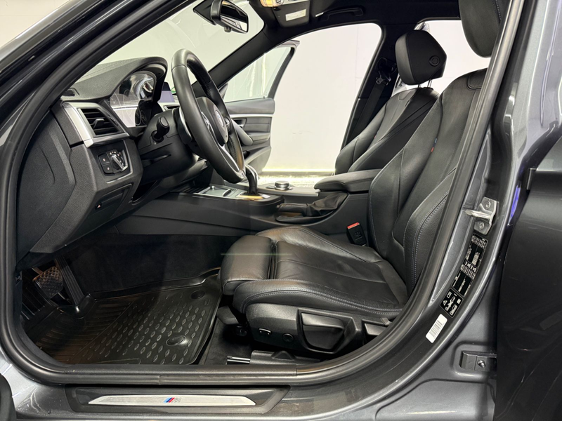 BMW 335 d Touring xDrive M Sport LEDER LED AERO SPUR — photo 8