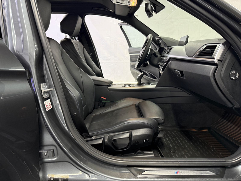 BMW 335 d Touring xDrive M Sport LEDER LED AERO SPUR — photo 12