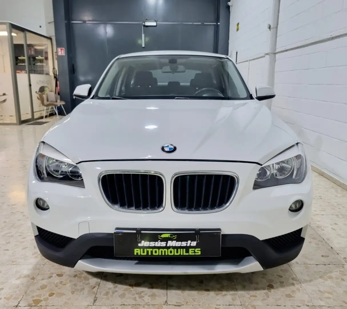 BMW X1 sDrive 18dA Blanc - 2