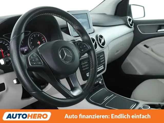 Mercedes-Benz B-Class view 11