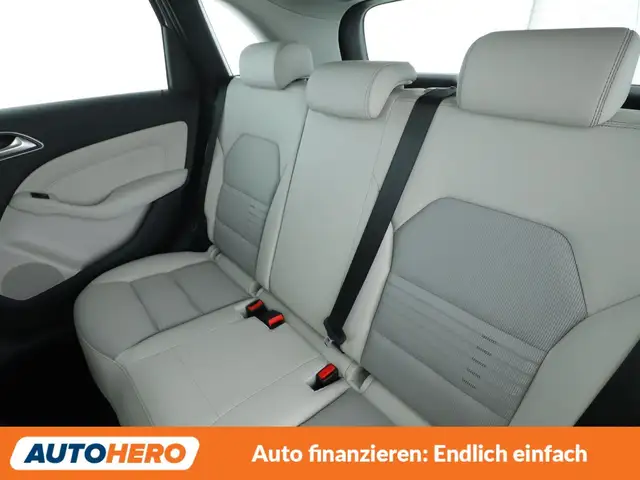 Mercedes-Benz B-Class view 14