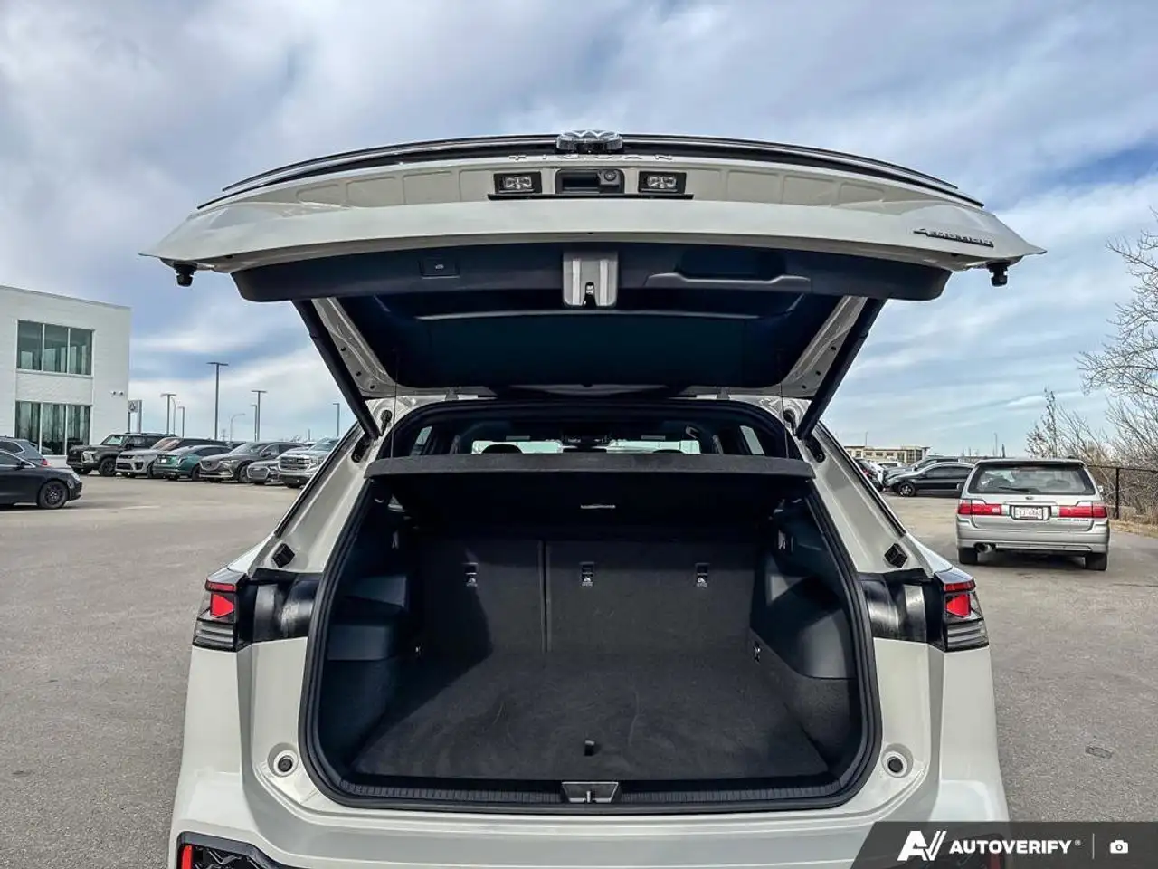 Volkswagen Tiguan снимка Volkswagen Tiguan