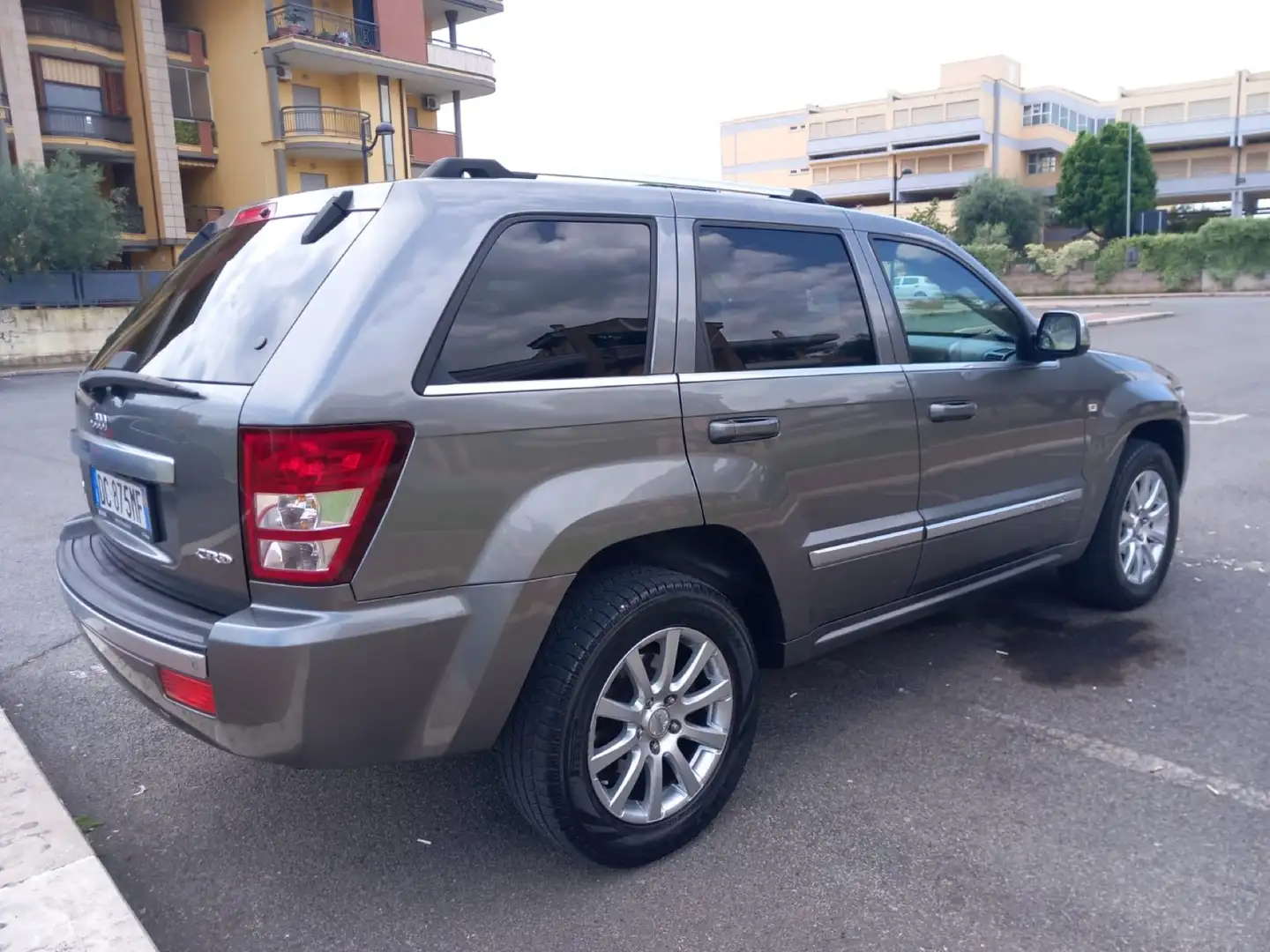 Jeep Grand Cherokee 3.0 V6 crd Overland auto Gris - 2