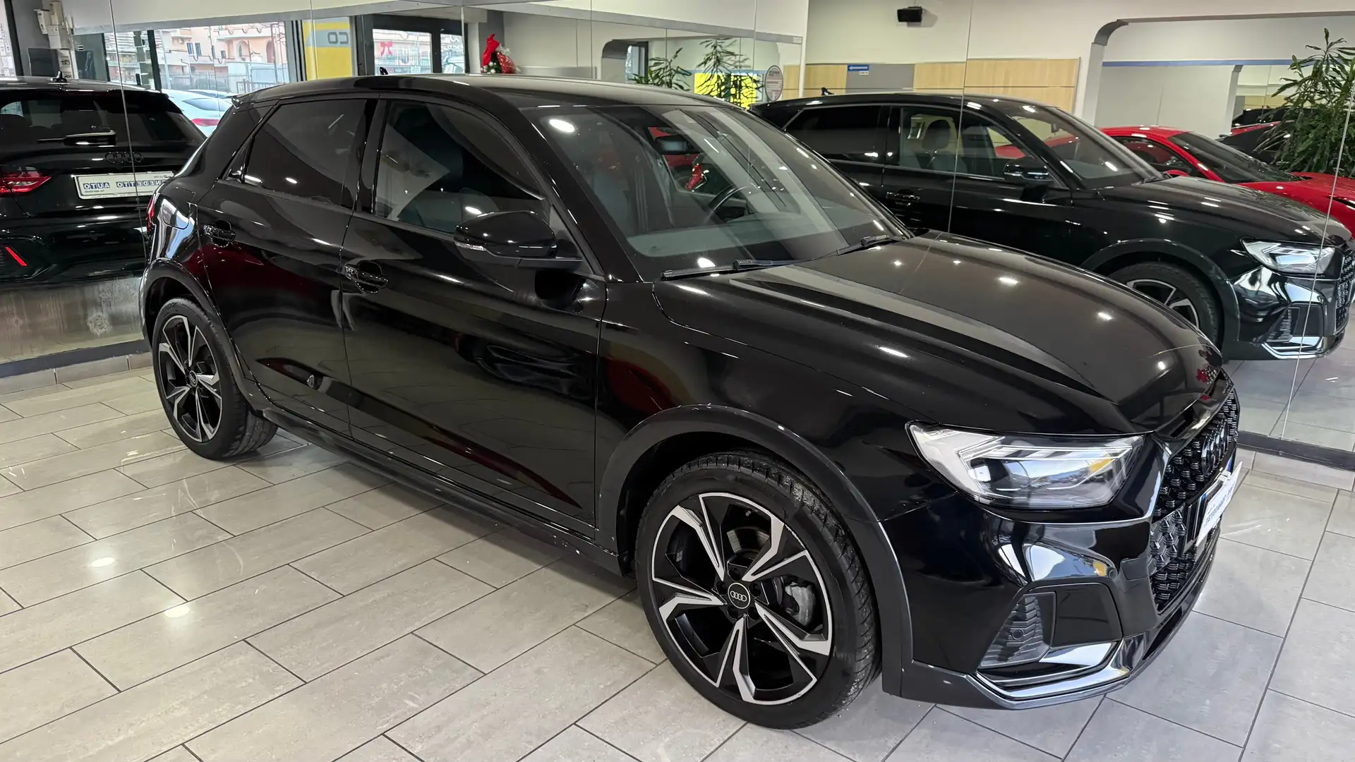 Audi A1 allstreet 1.0 tfsi Identity BLACK S LINE STRONIC Nero - 2