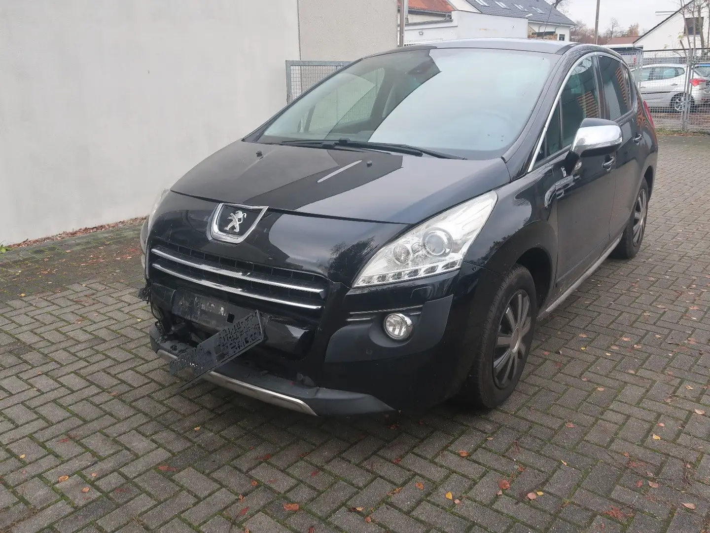 Peugeot 3008 Hybrid4 CO2 optimiert Diesel 4x4 Zwart - 2