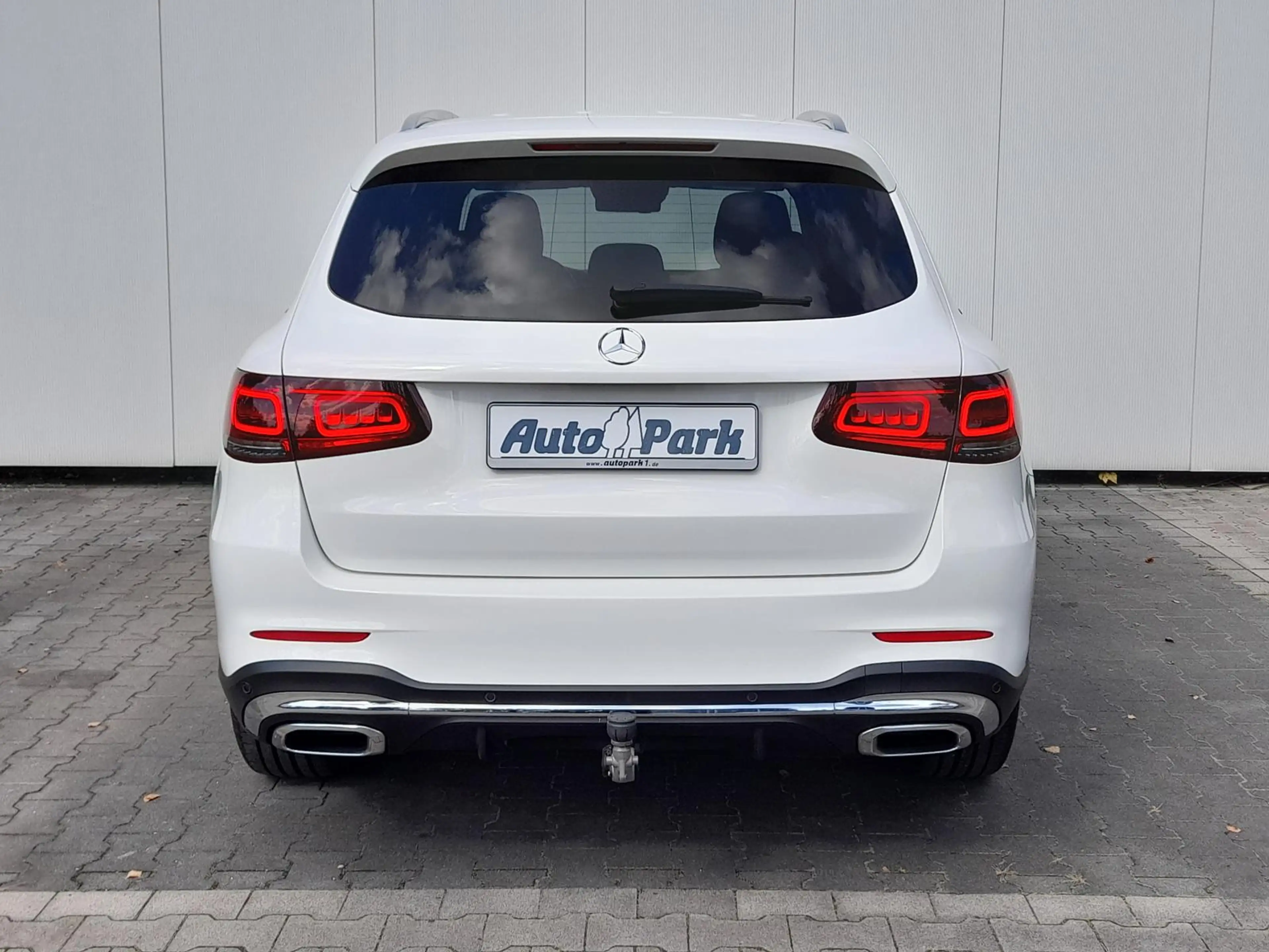 Mercedes-Benz GLC 400 AMG~BURMESTER~NAVI~PANO~AHK~ACC~SHZ~LED — photo 6