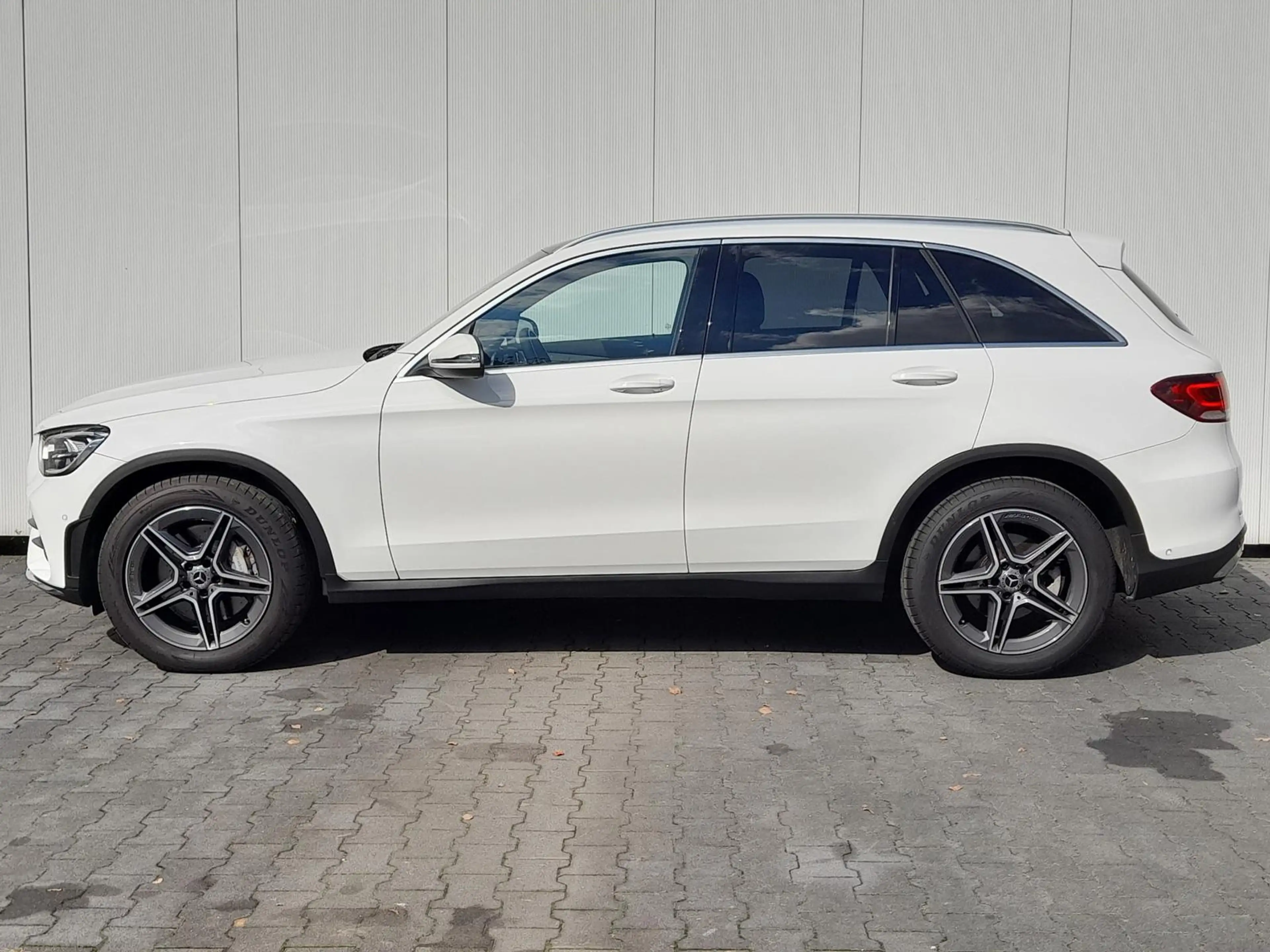 Mercedes-Benz GLC 400 AMG~BURMESTER~NAVI~PANO~AHK~ACC~SHZ~LED — photo 9