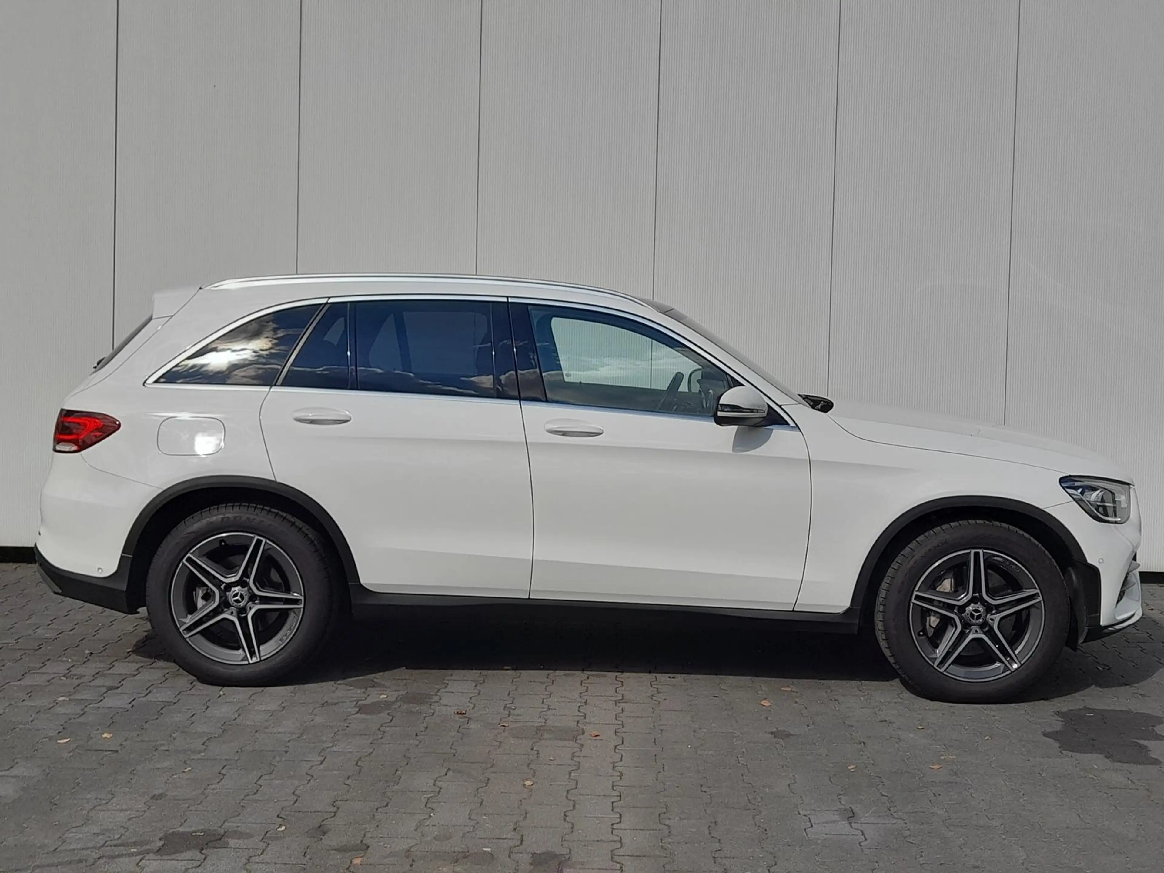 Mercedes-Benz GLC 400 AMG~BURMESTER~NAVI~PANO~AHK~ACC~SHZ~LED — photo 8