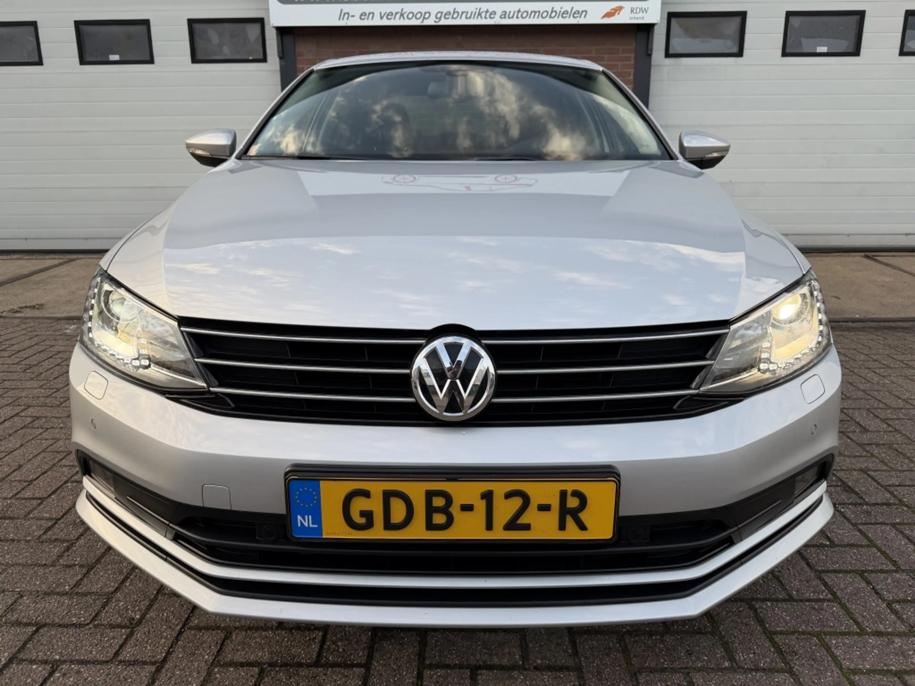 Volkswagen Jetta 1.2 TSI NAVI CALIMA CRUISE XENON INRUIL MOG!!! — photo 13