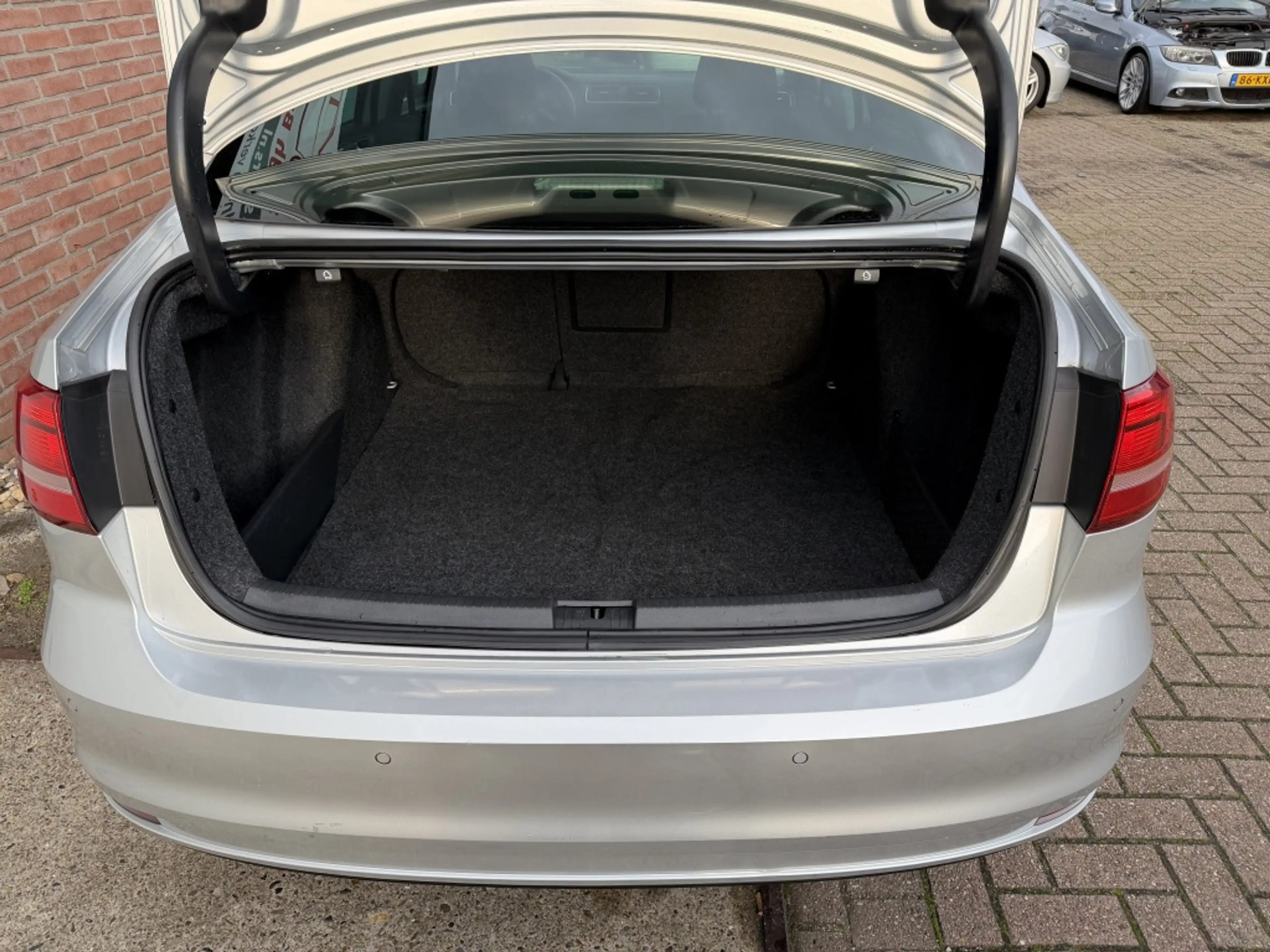 Volkswagen Jetta 1.2 TSI NAVI CALIMA CRUISE XENON INRUIL MOG!!! — photo 12