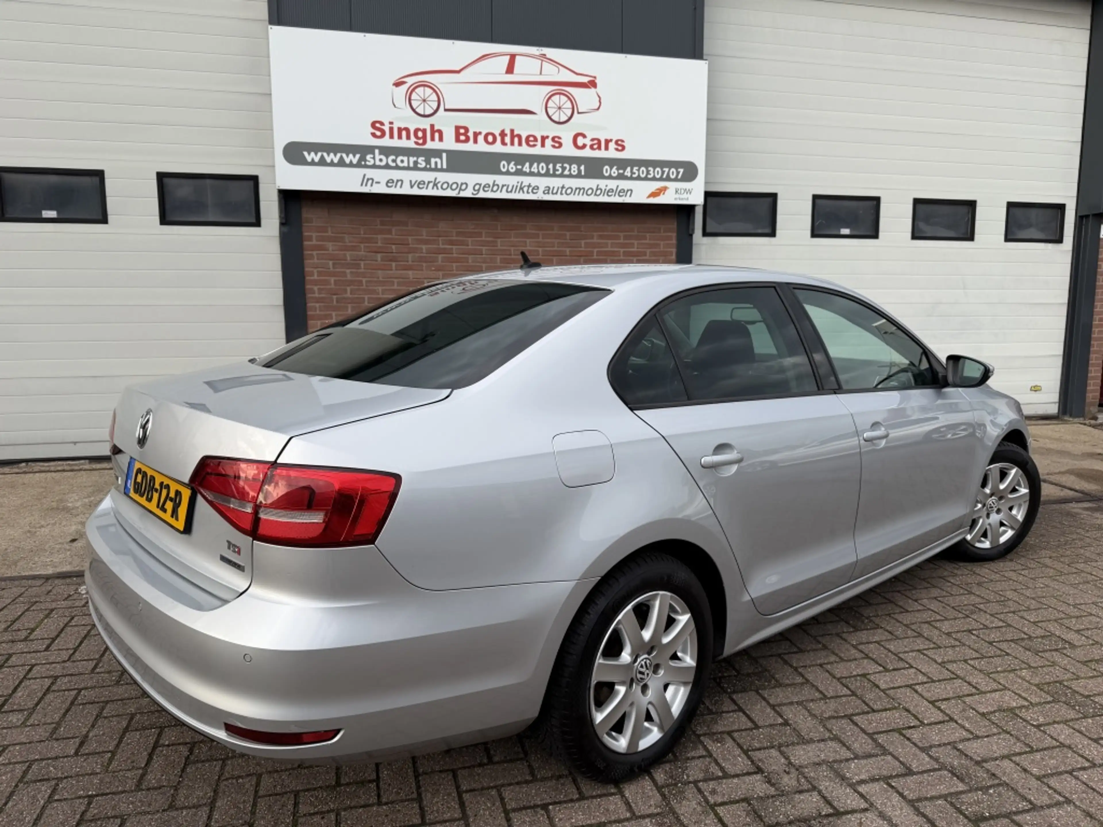 Volkswagen Jetta 1.2 TSI NAVI CALIMA CRUISE XENON INRUIL MOG!!! — photo 4